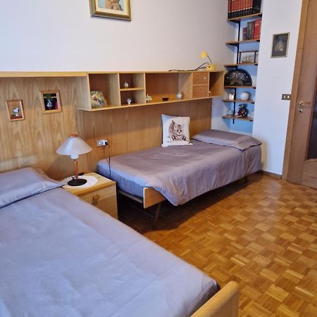 La Casa Di Gio Apartment Тирано Екстериор снимка